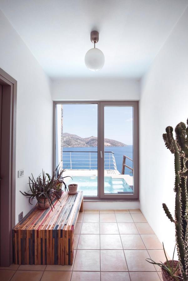 Villa Aiolos: Above The Sea, Within Agios Nikolaos Exteriör bild
